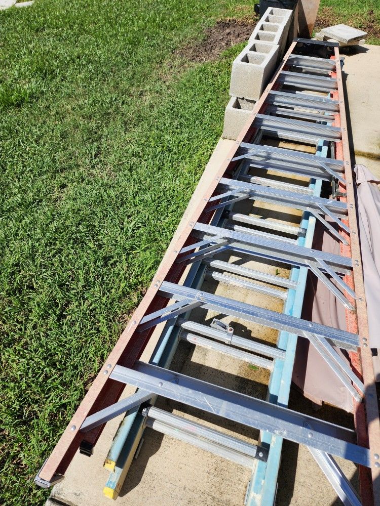 Fiber Glass Ladder