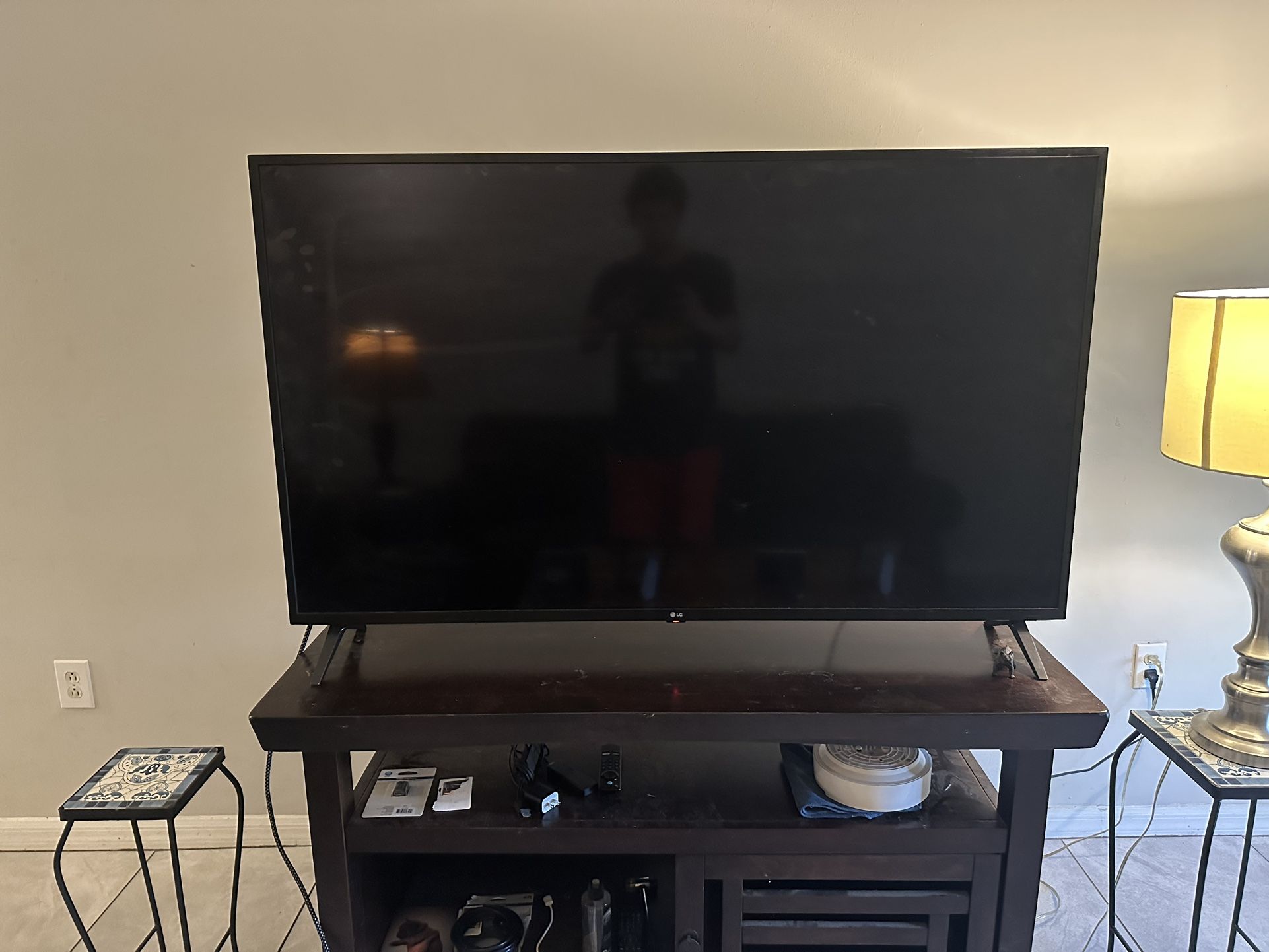 LG LED 55 Inch 1080P 120 Hertz TV