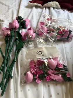 Rose bouquet Lego set