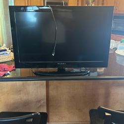 Dynex LCD Tv 32”