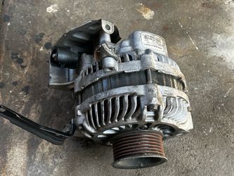 06-11 Honda Civic 1.8 Alternator OEM
