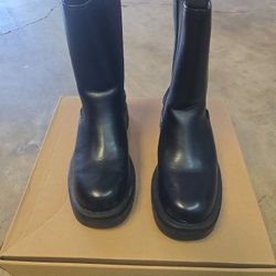 Black Boots size 7 size 7