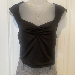 NEW/Never Worn Women’s Black Crop Top Size L
