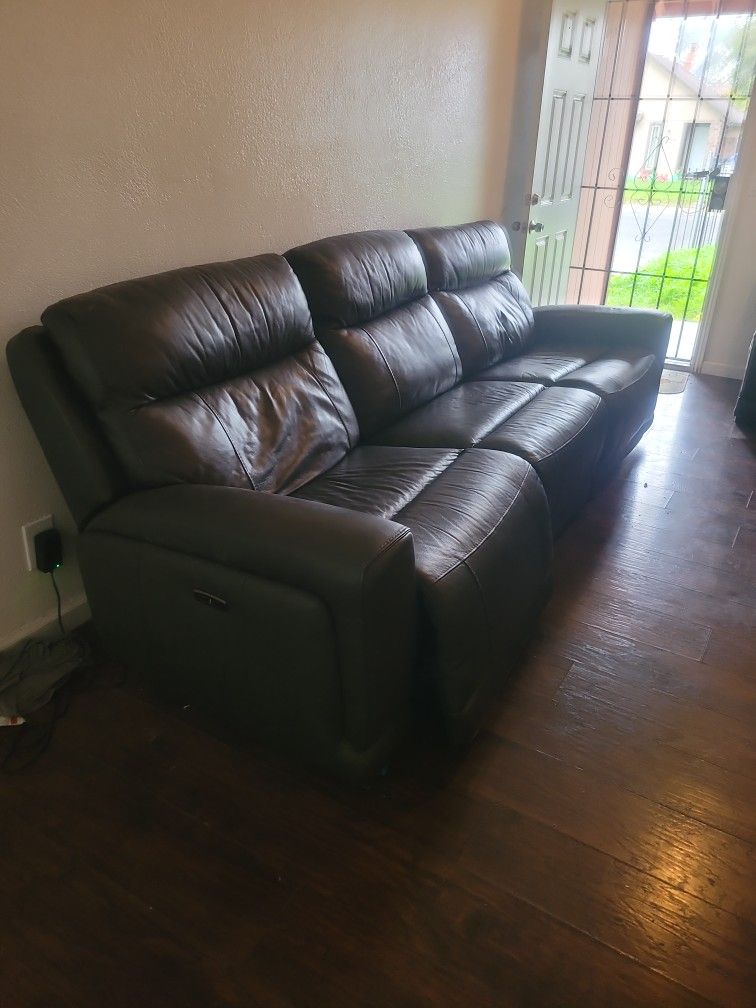 Movie theater style lazy boy leather recliners