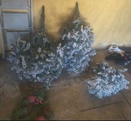 Light up flocked Christmas Tree 🎄