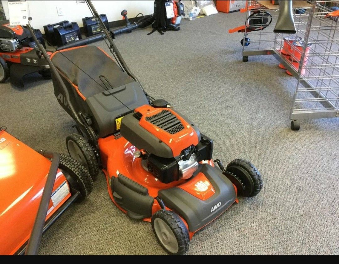 2019 Husqvarna hu800awd All Wheel Drive lawnmower brand new