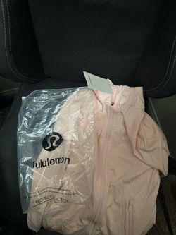 Lululemon size 6 jacket unworn