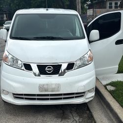 2017 Nissan van, NV200