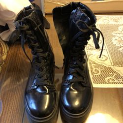 Size 91/2 SAM EDELMOM Black Patent Leather Boots