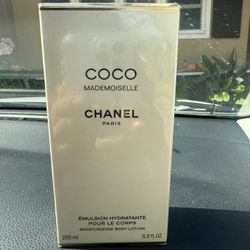 Chanel Coco Mademoiselle Moisturizing Body Lotion (200ml)