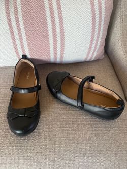 Cat & Jack Dressy black shoes for kids. Size 2