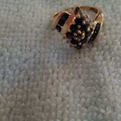 Beautiful Sapphire and Diamond Ring!