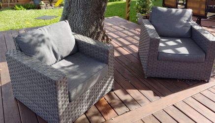 Outdoor Wicker Lounge Chairs Set of 2