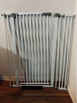 Pet/Child Gate 51.18” H x 30” - 40” H New For Doorway or Hallway