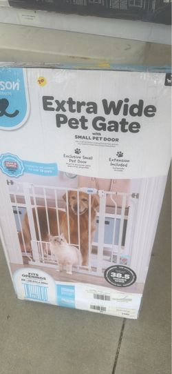 Pet gate