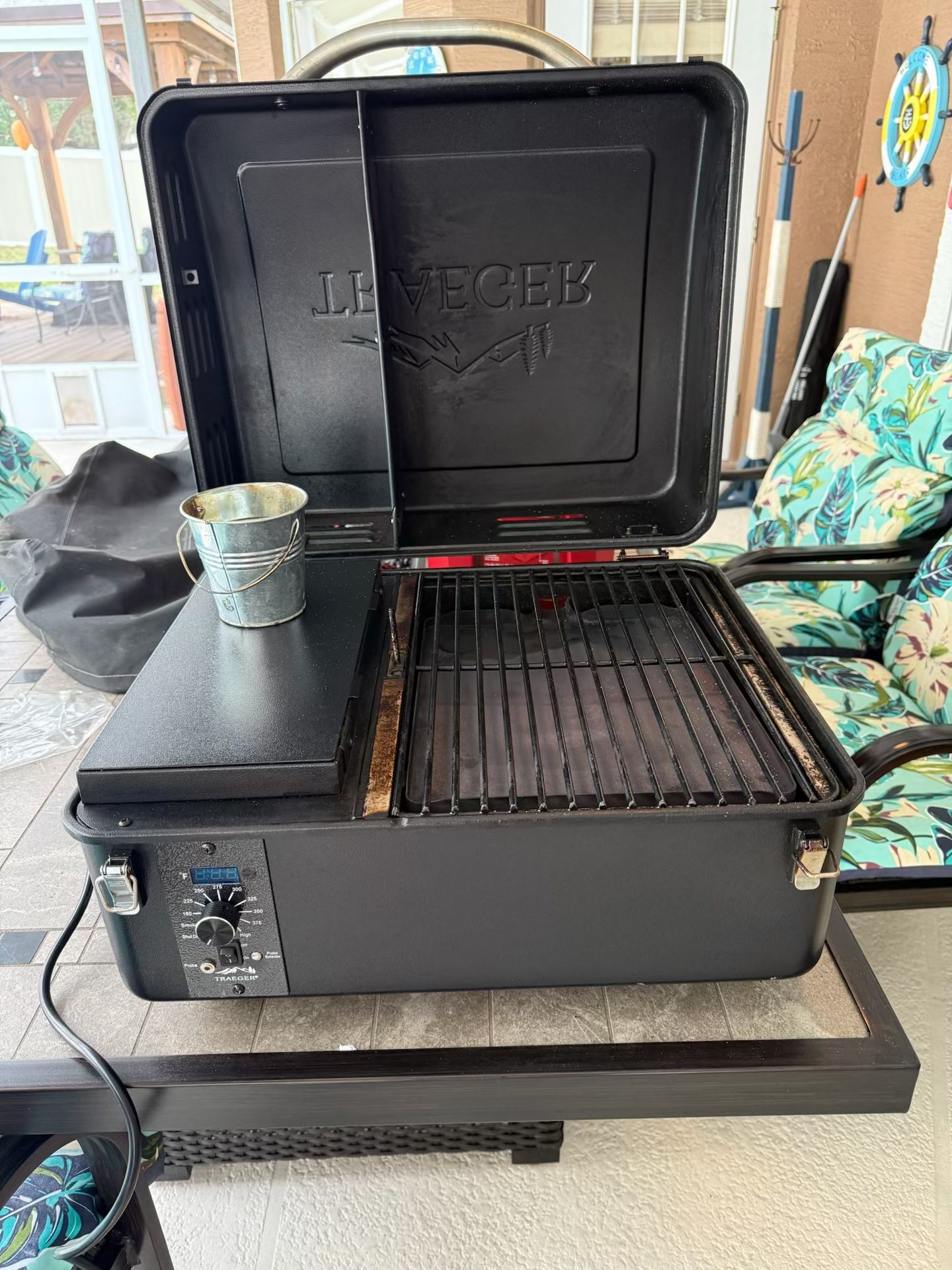 Treager Smoker Table Top Potable 