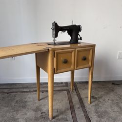 ⭐️ Rare Antique Sewing Table ⭐️