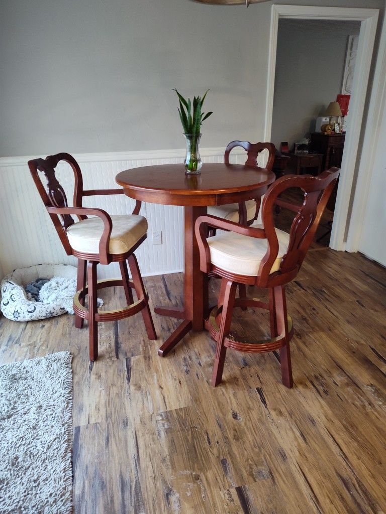 High top, 3 Seat Table