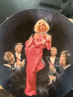Marilyn Monroe “Diamonds Are A Girls Best Friend” By Delphi Plate