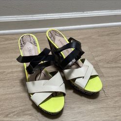 Sam & libby Wedge black yellow size 7