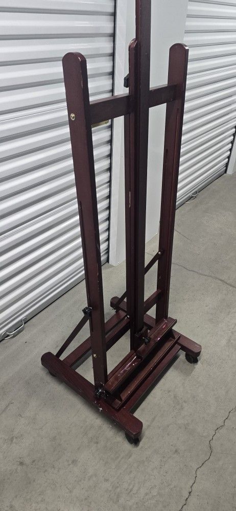 Studio Easel 