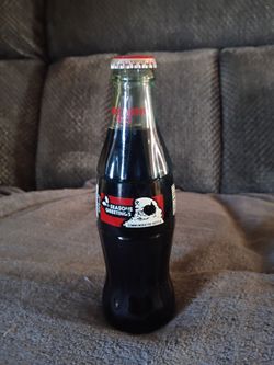Coca-Cola 1993 Seasons Greetings Commemorative Bottle