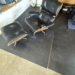  Eames Lounge Chair Look Alike 