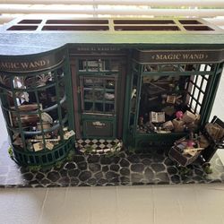 Harry Potter Book Nook Wand House 