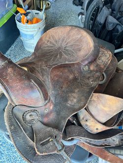 Horse saddle