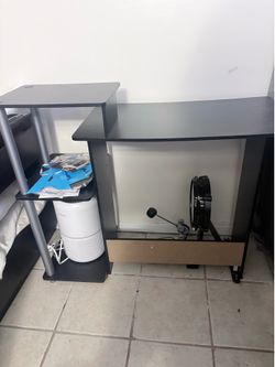 Computer desk