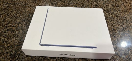 Apple MacBook Air brand new selead with full one year warrnaty M4 256 ssd