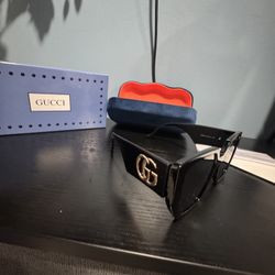 Gucci Black Woman Sunglasses