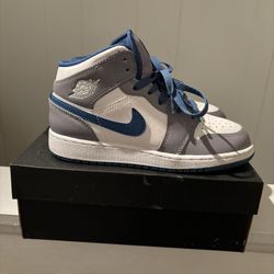 Jordan 1 Sz 4.5Y 