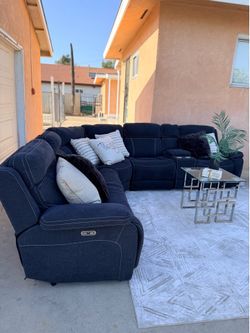 Sectional recliner couch 🛋️