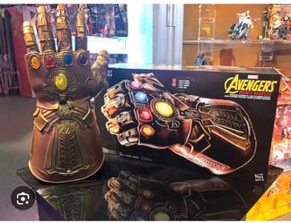 Thanos Infiniti gauntlet