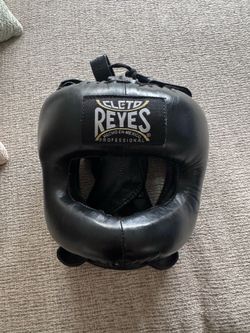 Clcto Reyes headgear