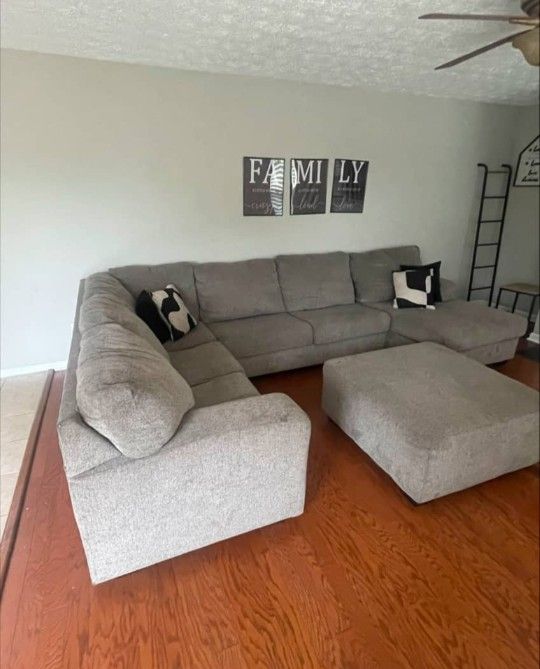 Sectional couch