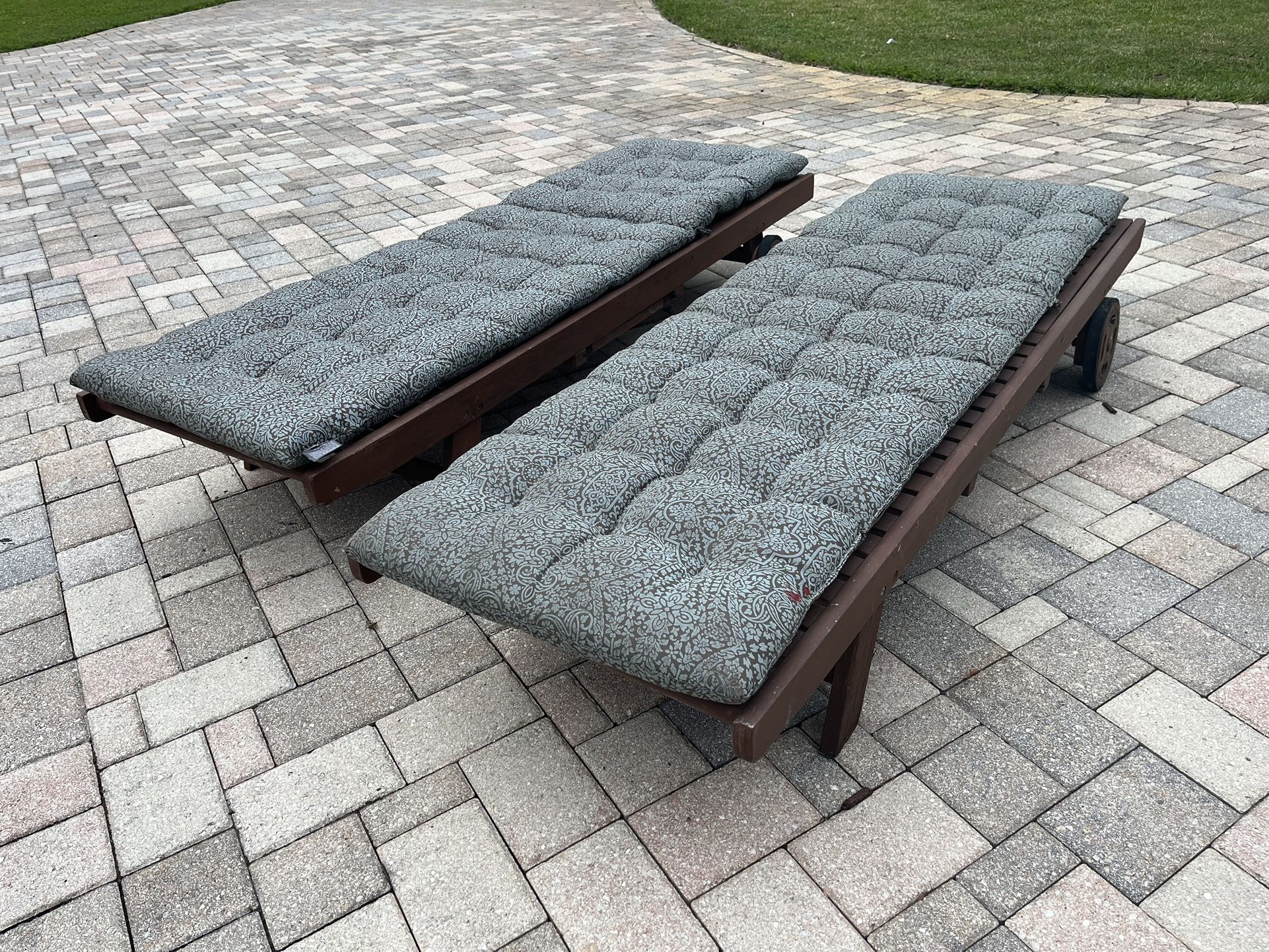 Chaise Lounge Chairs Grandin Road for Sale in Lutz, FL OfferUp