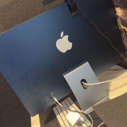 iMac. Apple 2023. M3 Chip 24 Inch  8gb Ram 512gb Memory