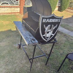 Asador Raiders 