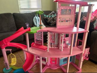use Barbie Dreamhouse