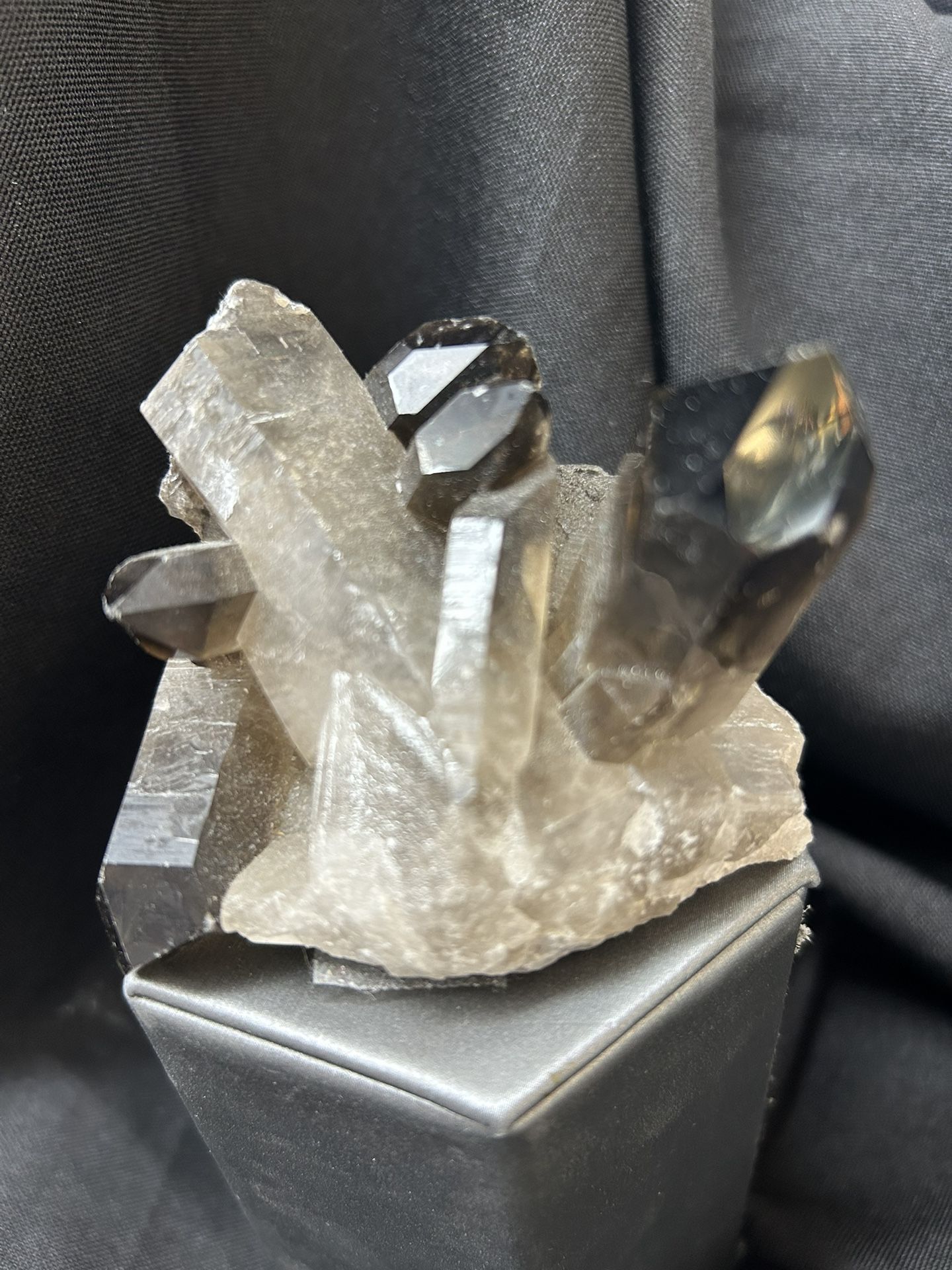 Loose Gem Stone – Smoky Quartz Specimen with Radiating Obelisks