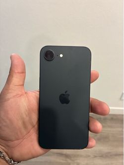iPhone 16e
