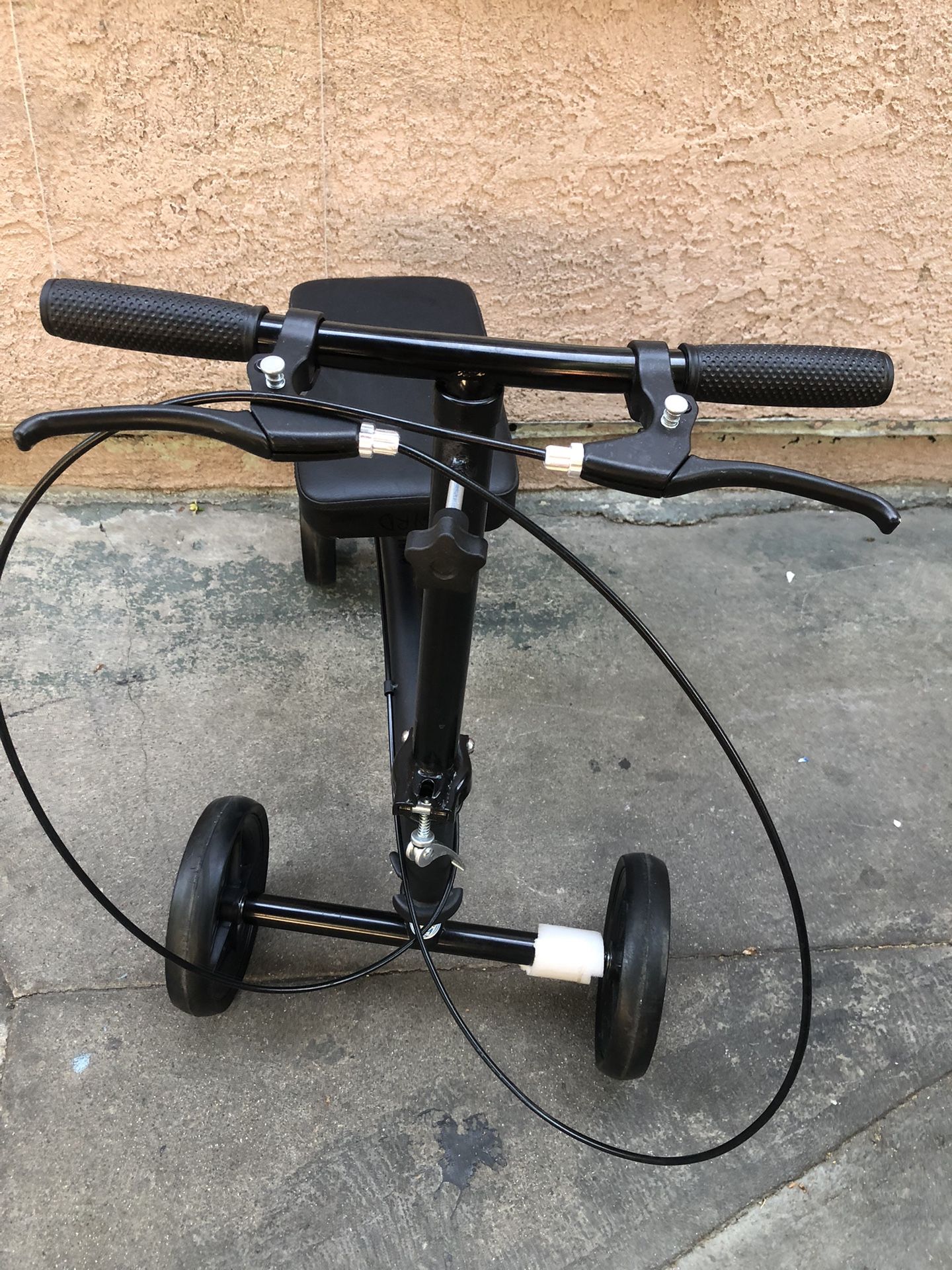 Knee Roller