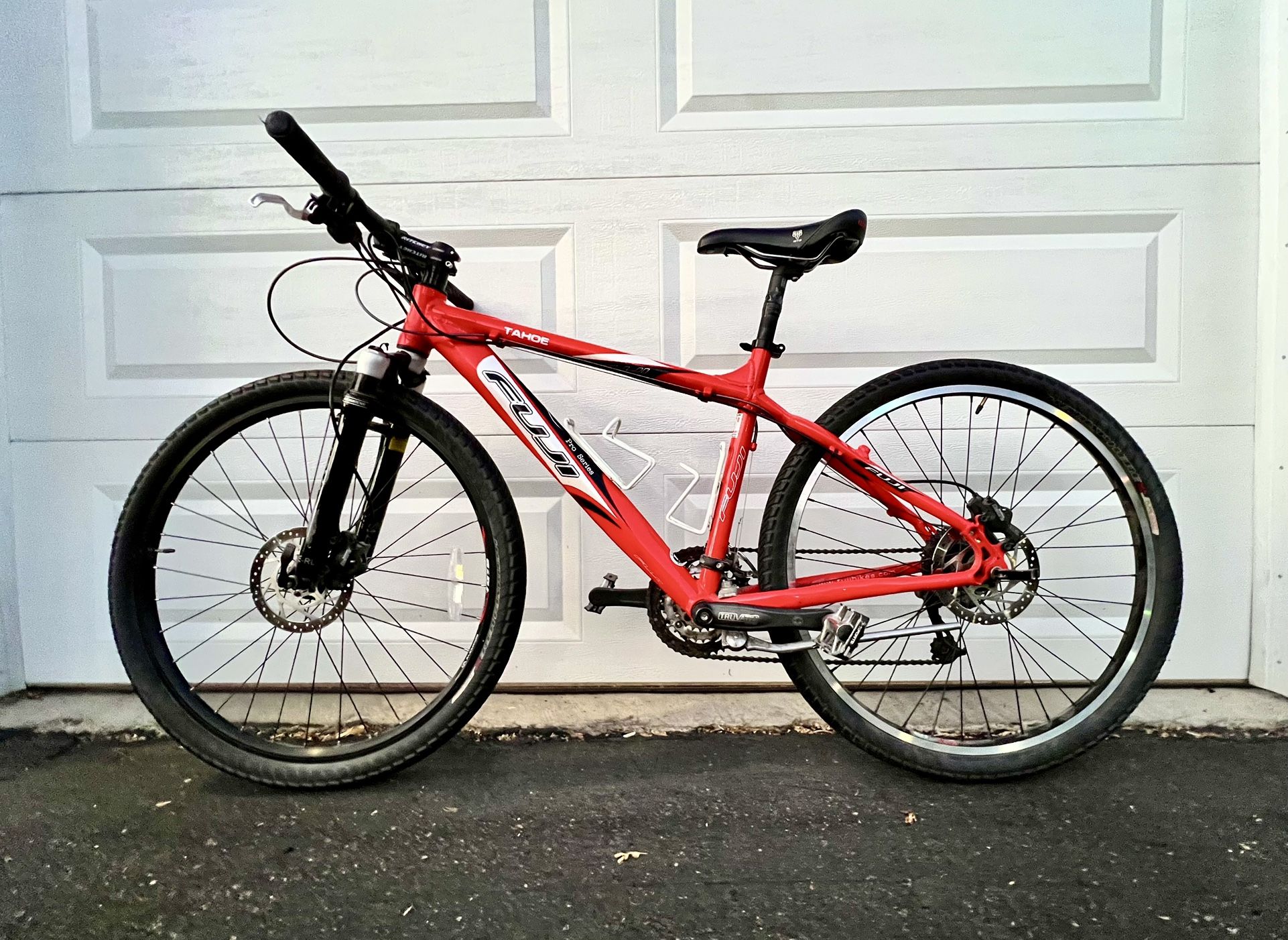 Fuji Tahoe Pro Series Trail Mountain Bike