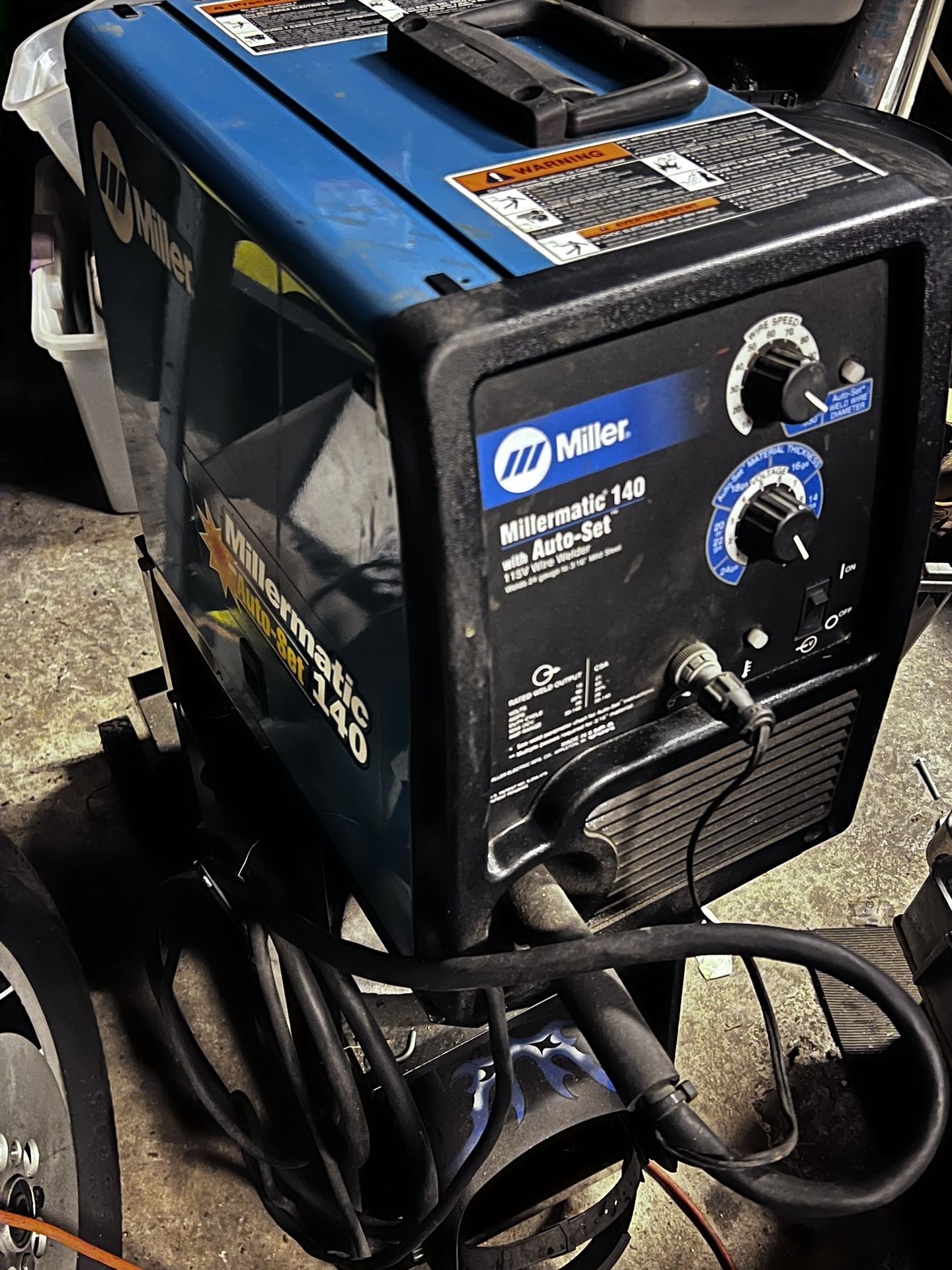 MILLER MILLERMATIC 140 MIG WELDER WITH AUTO-SET
