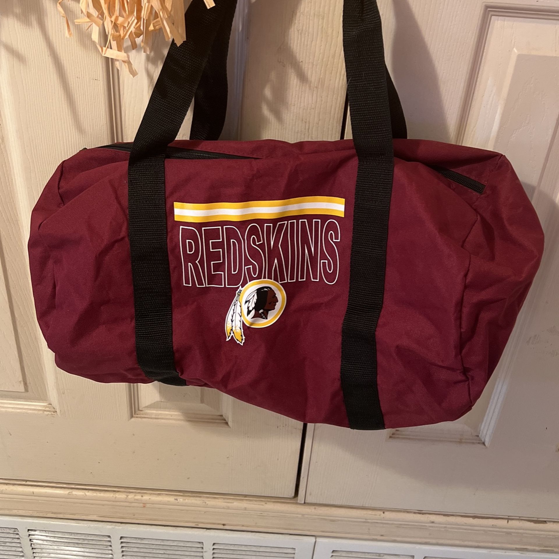 Large DUFFLE BAG WITH ZIPPER