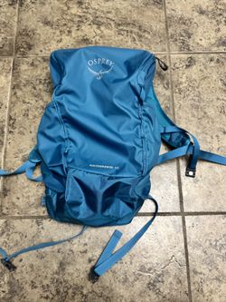 Osprey skimmer 16L hiking backpack sapphire blue