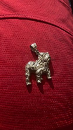 10k bulldog pendent