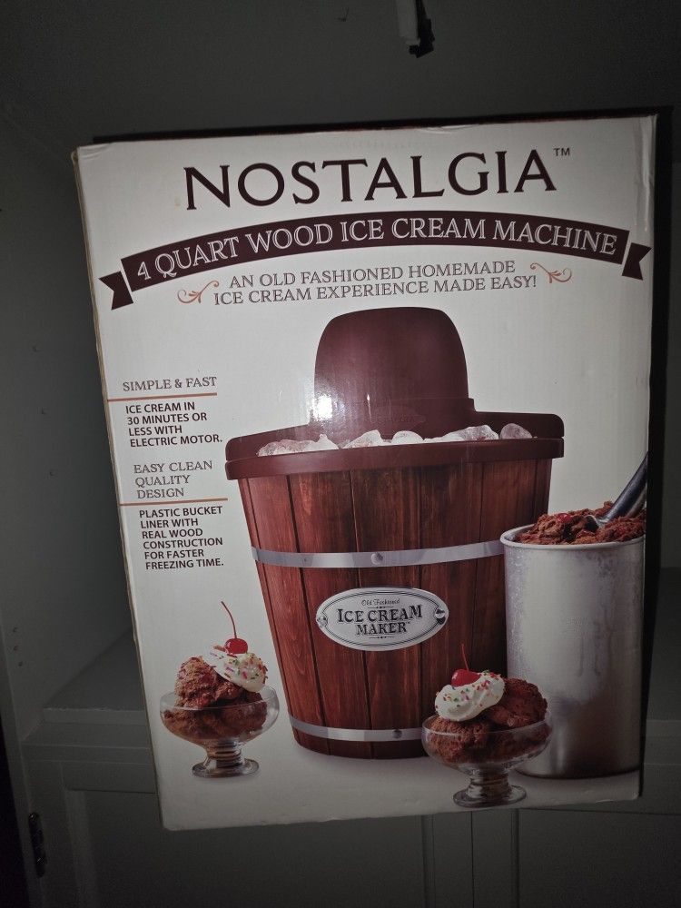 Nostalgia 4 Quart Ice Cream Maker